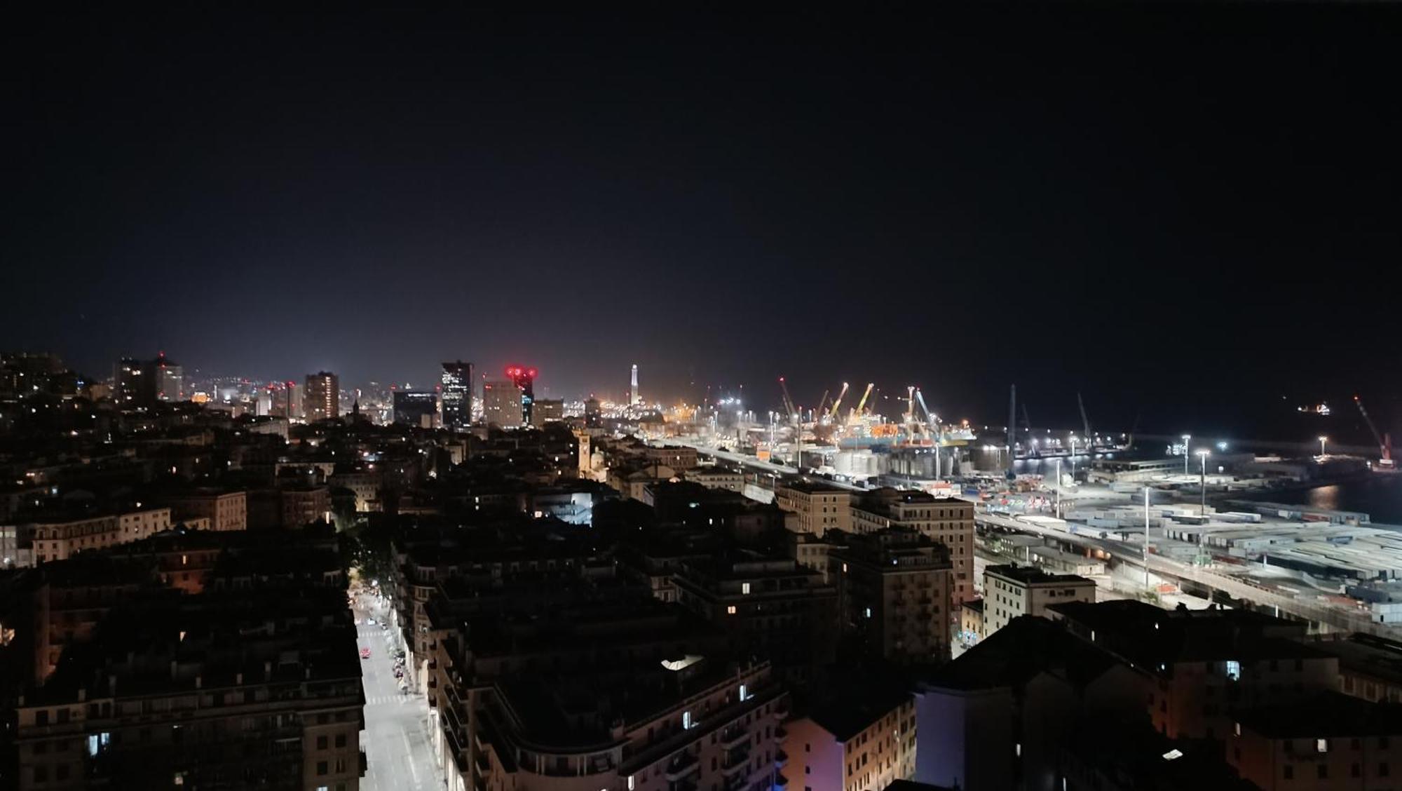 Attico Con Vista Su Genova Apartment Екстериор снимка